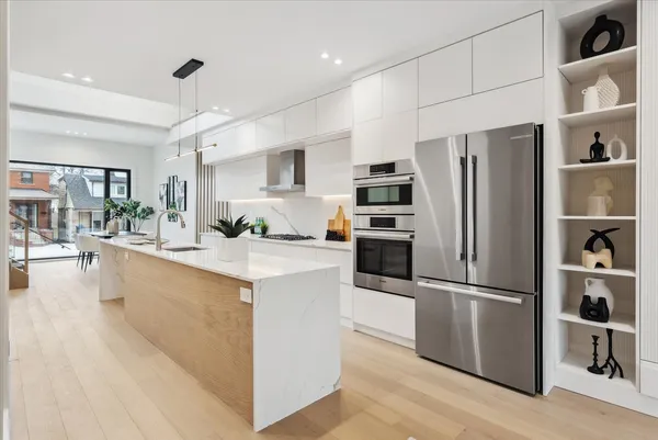 Modern bathroom tile work and vanity design